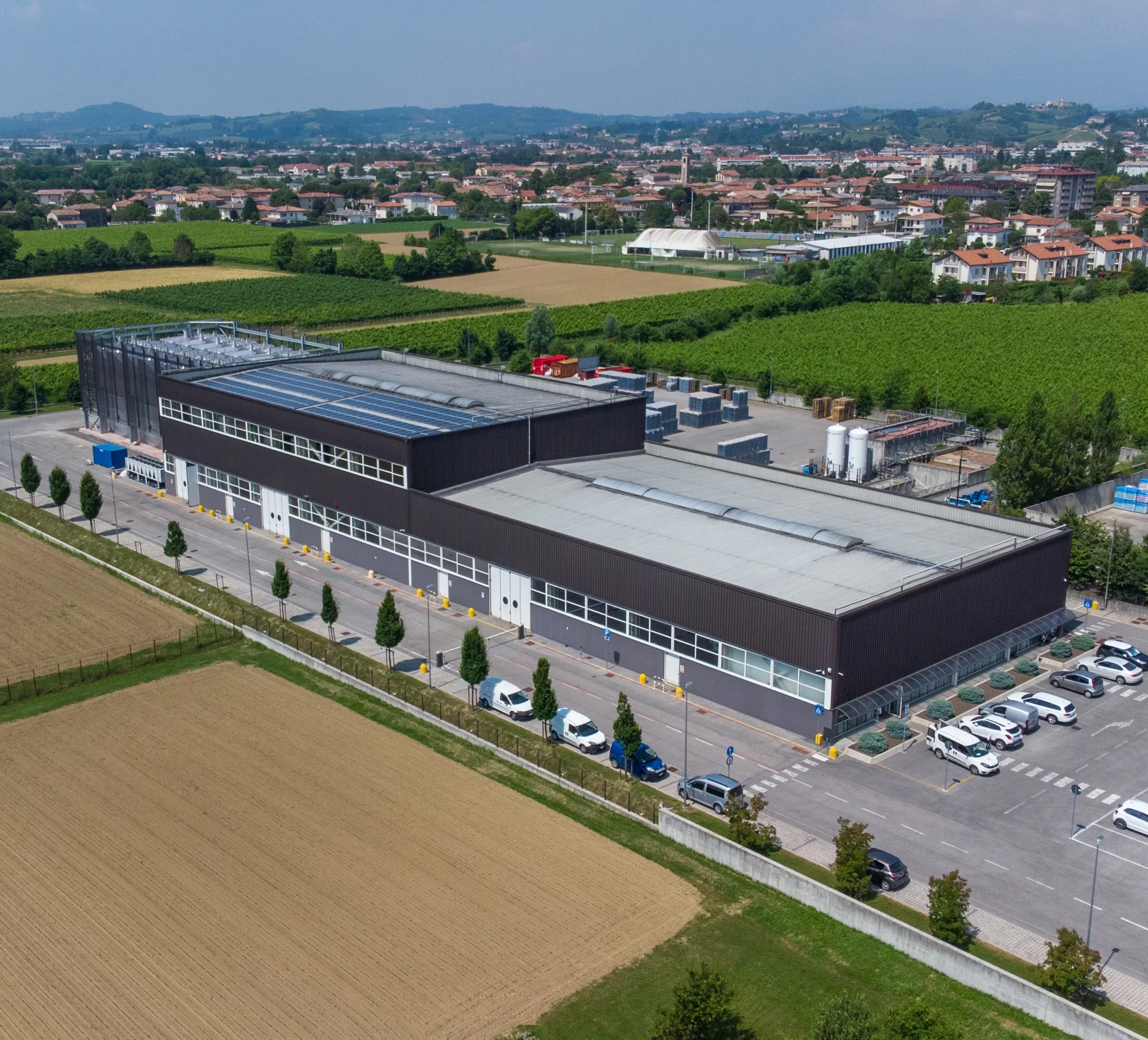 stabilimento di imbottigliamento conegliano - cantina conegliano valdobbiadene - prosecco